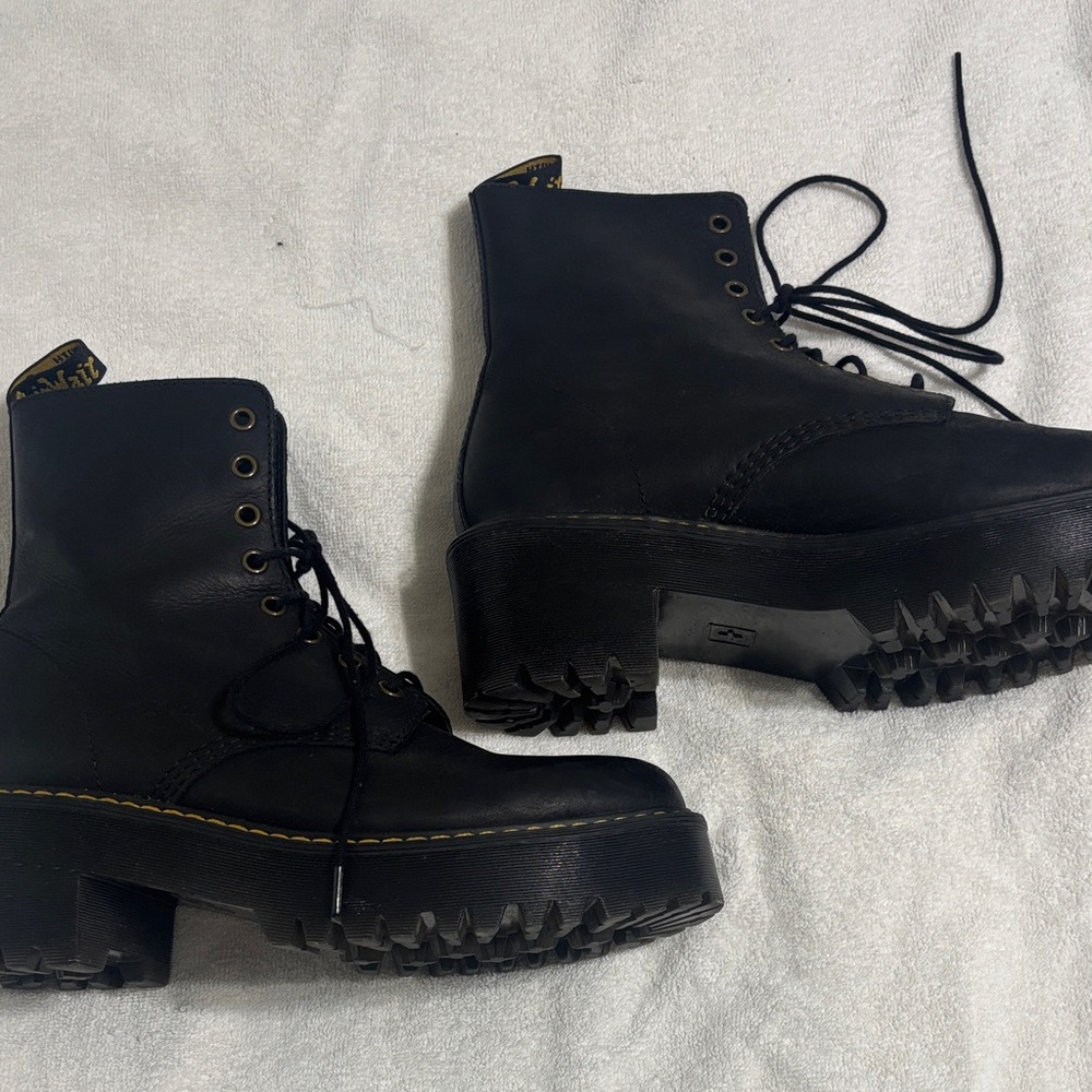 EUC doc martens platform boot, women’s size 10